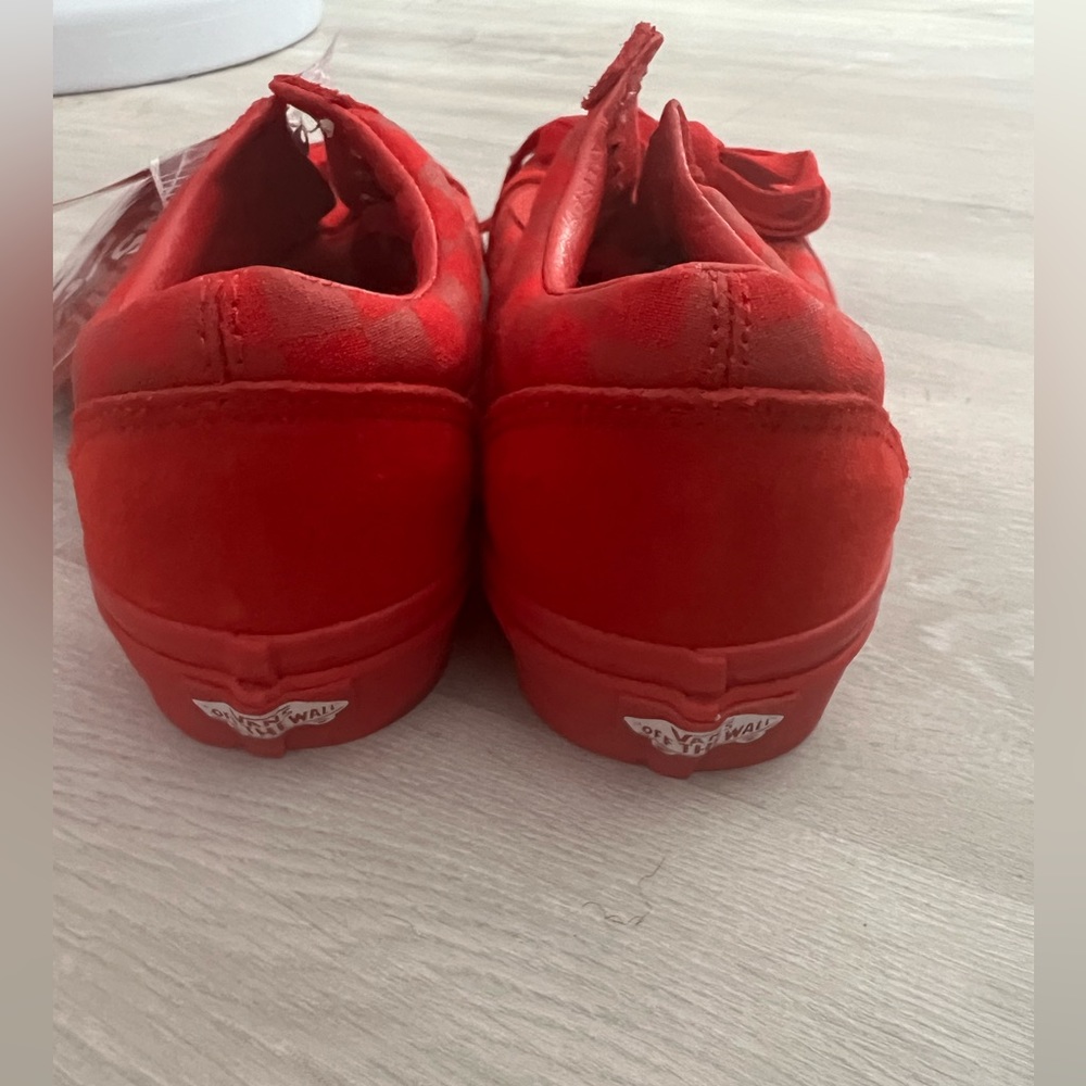 Vans - Picture 6 of 7